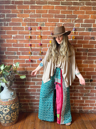 Mountain Girl Basic Bamboo Flowy Top -Mocha