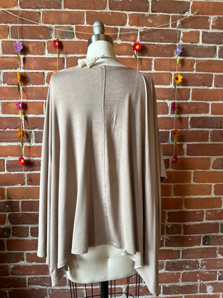 Mountain Girl Basic Bamboo Flowy Top -Mocha