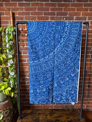 XL 100% Cotton Blue Mandala Tapestry / Wall Hanging / Bedspread
