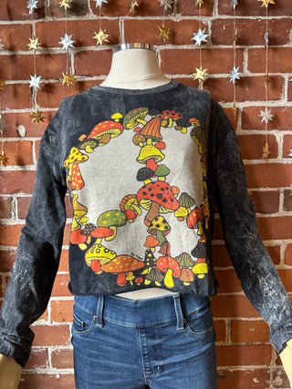 Cotton Mushroom Peace Sign Mineral Wash Cropped Tee