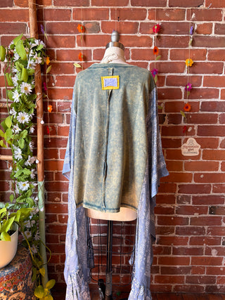 Flower Patch Hybrid Flowy Paisley Hi Lo Top