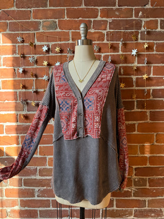 Quinn Waffle Knit Henley Top - Stone Gray