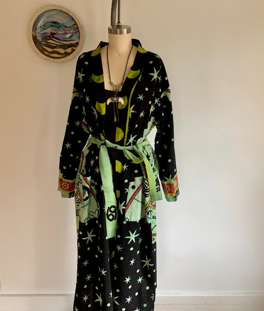 Free Size. Fits  up to XXL. Zodiac Sign Long Tapestry Robe Kimono w/ Pockets + Belt Item: 1180