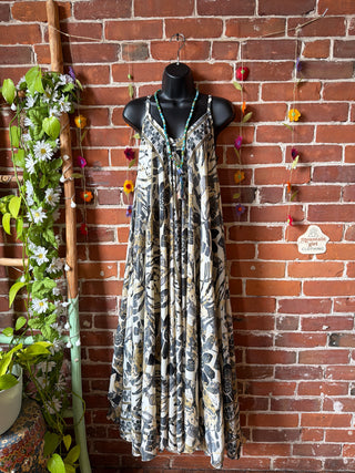 Delphia Recycled Sari Dress w/ Pockets