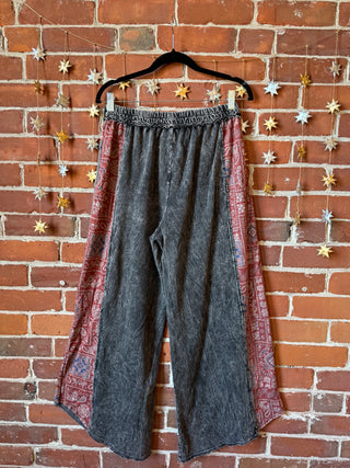 Bohemian Autumn Days Bandana Patchwork Print Lounge Pants - Charcoal