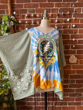 Grateful Dead Blooms Tie Dye Inspired Green Daisy Embroidered Poncho