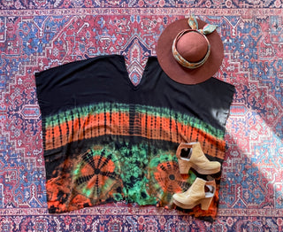 Free Size Raven Tie Dye Poncho Top