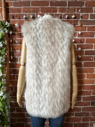 Second Hand Finds - Size Small Faux Fur Boho Vest with Pockets - Betsey Johnson