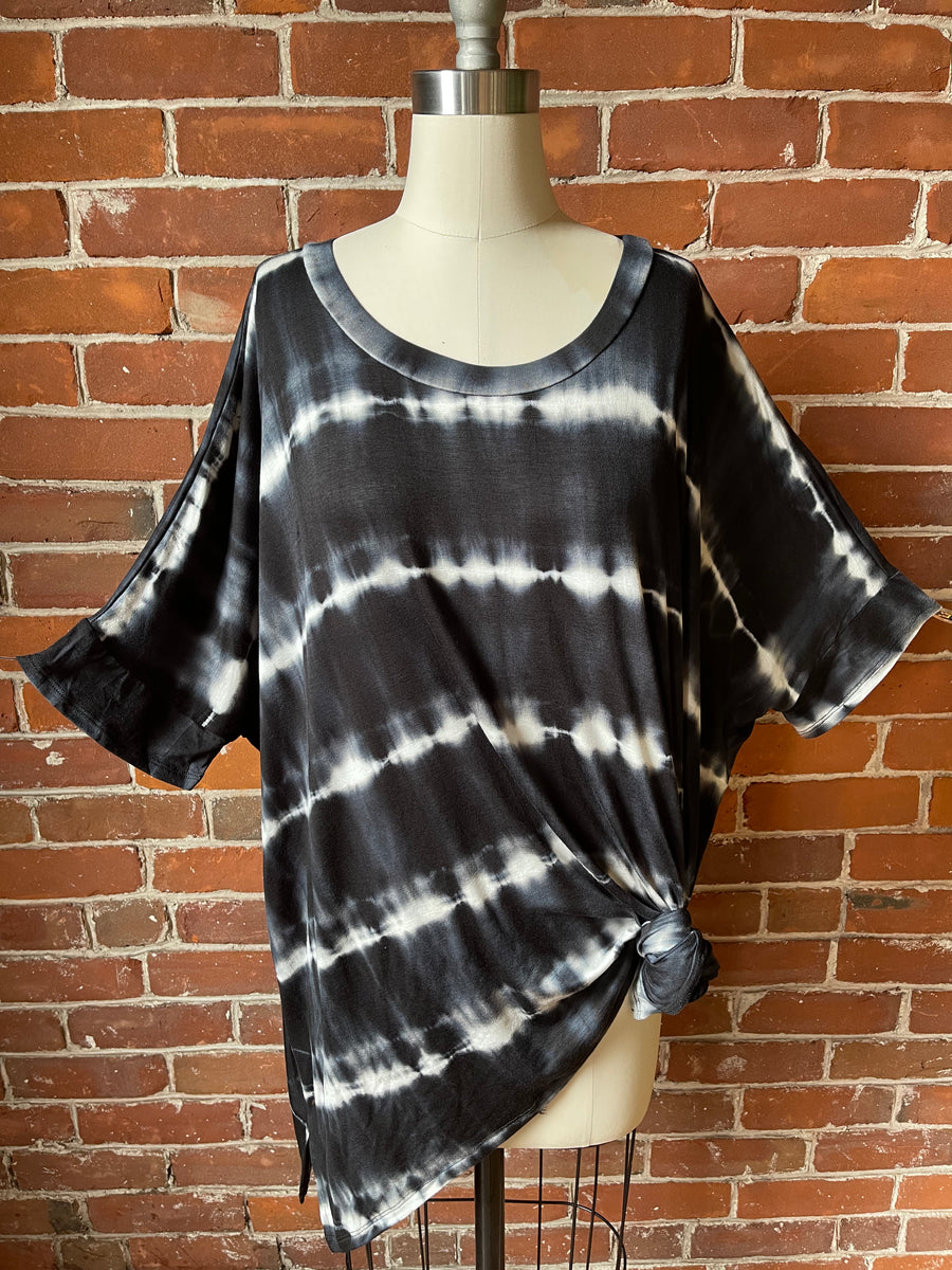 Sierra Tie Dye Buttery Soft Flowy Round Neck Tunic Top In Black/White - Multiple Sizes Available