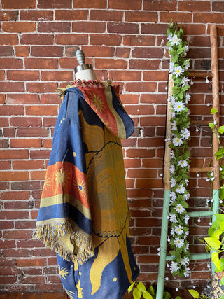 Size Large Sun + Moon Fringe Tapestry Hooded Kimono